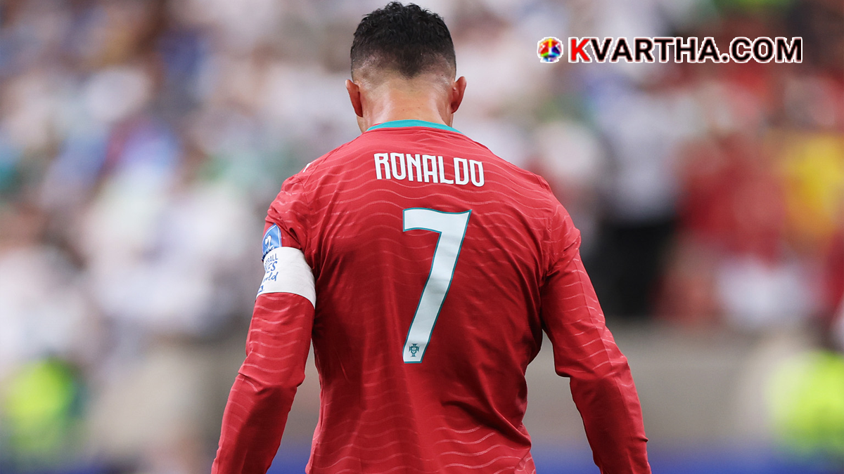  Cristiano Ronaldo scoring a goal