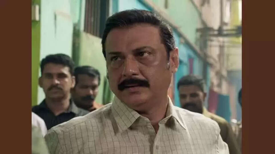 Actor Baiju crashes car into scooter in Trivandrum