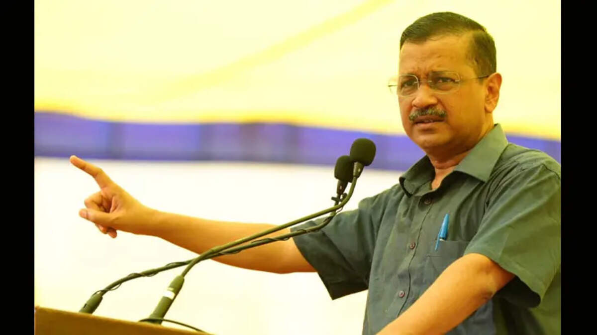  Kejriwal Challenges Modi on Free Electricity