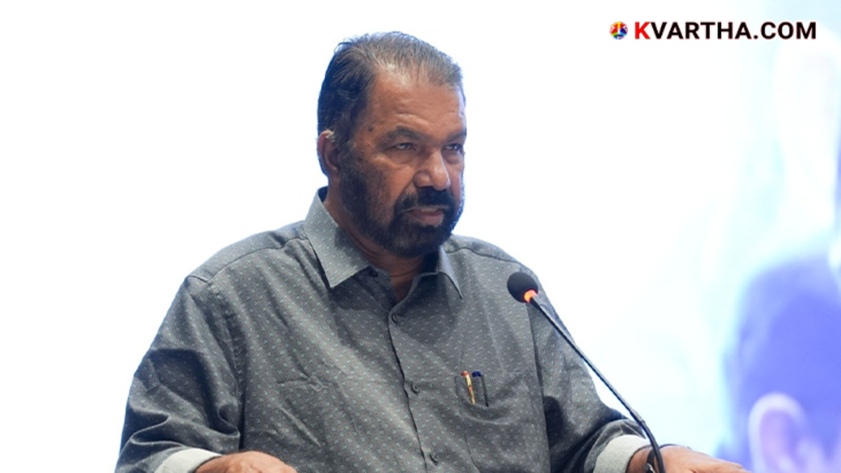 Minister V Sivankutty criticizing Central Government on train safety