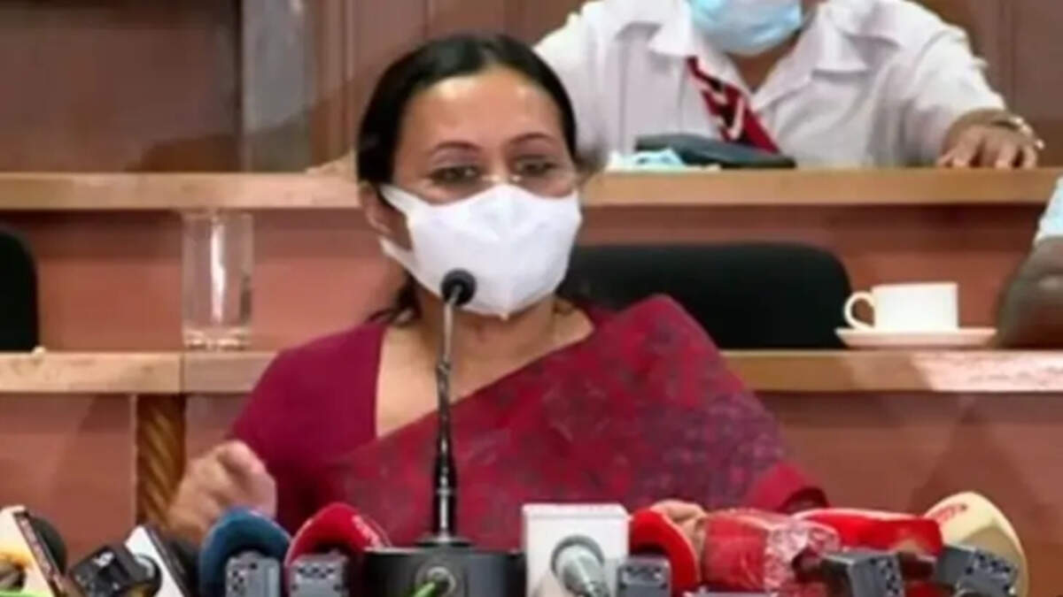 Health Minister Veena George addressing a press conference regarding the monkeypox outbreak.