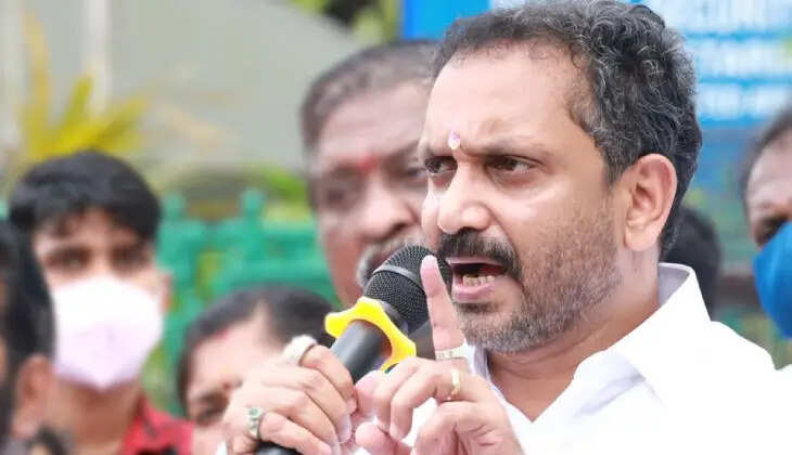 pinarayi changed stance due to muslim league threat surendr