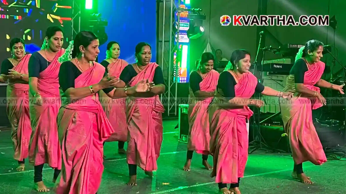 A representative image of a fusion dance performance by the women councilors of Kannur Corporation