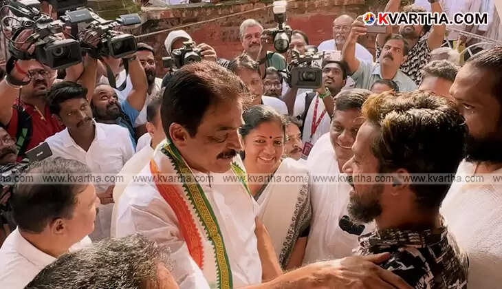 ICC General Secretary KC Venugopal MP visited Fort Kochi Division One and Two (Cherattapalam and Kalathiparamba) to solicit votes for the UDF candidate.