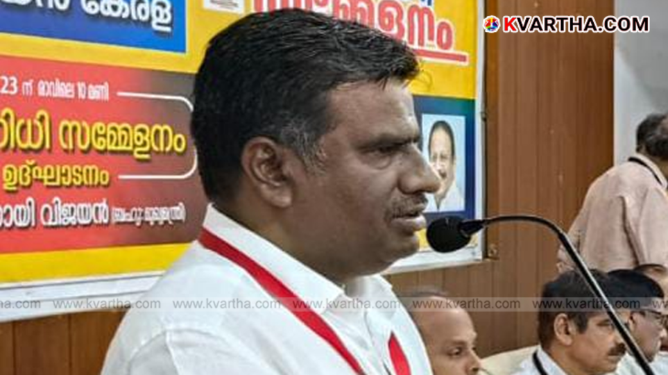  Kannur Corporation Mayor Muslih Madathil giving statement