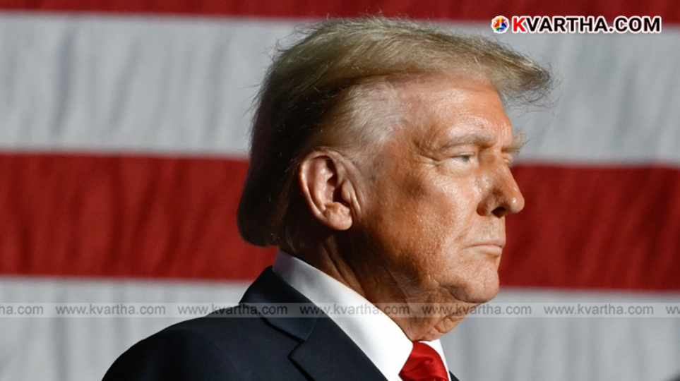 Donald Trump and Narendra Modi shaking hands on trade deal