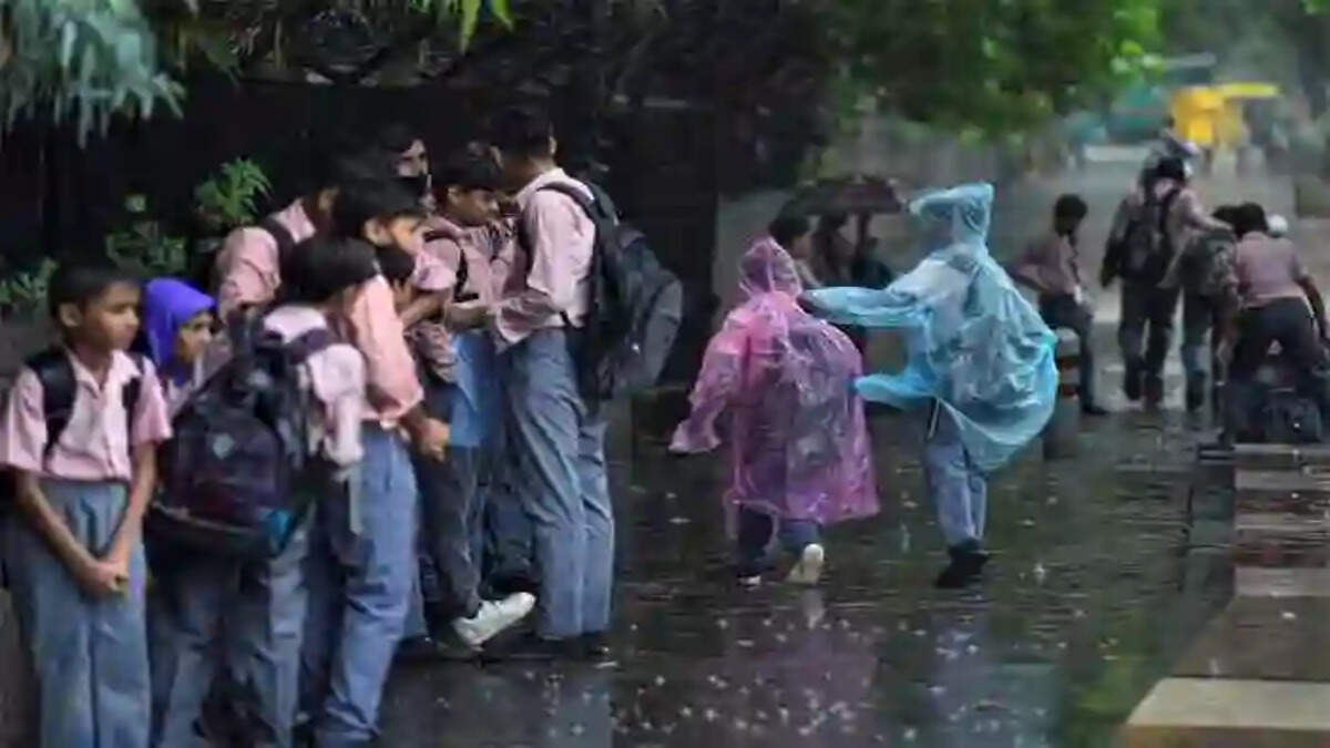 Health Minister Veena George says children should be taught good health habits when they go to school after the mid-summer vacation, Thiruvananthapuram, News, Education, Students, School, mid-summer vacation, Warning, Health, Kerala 