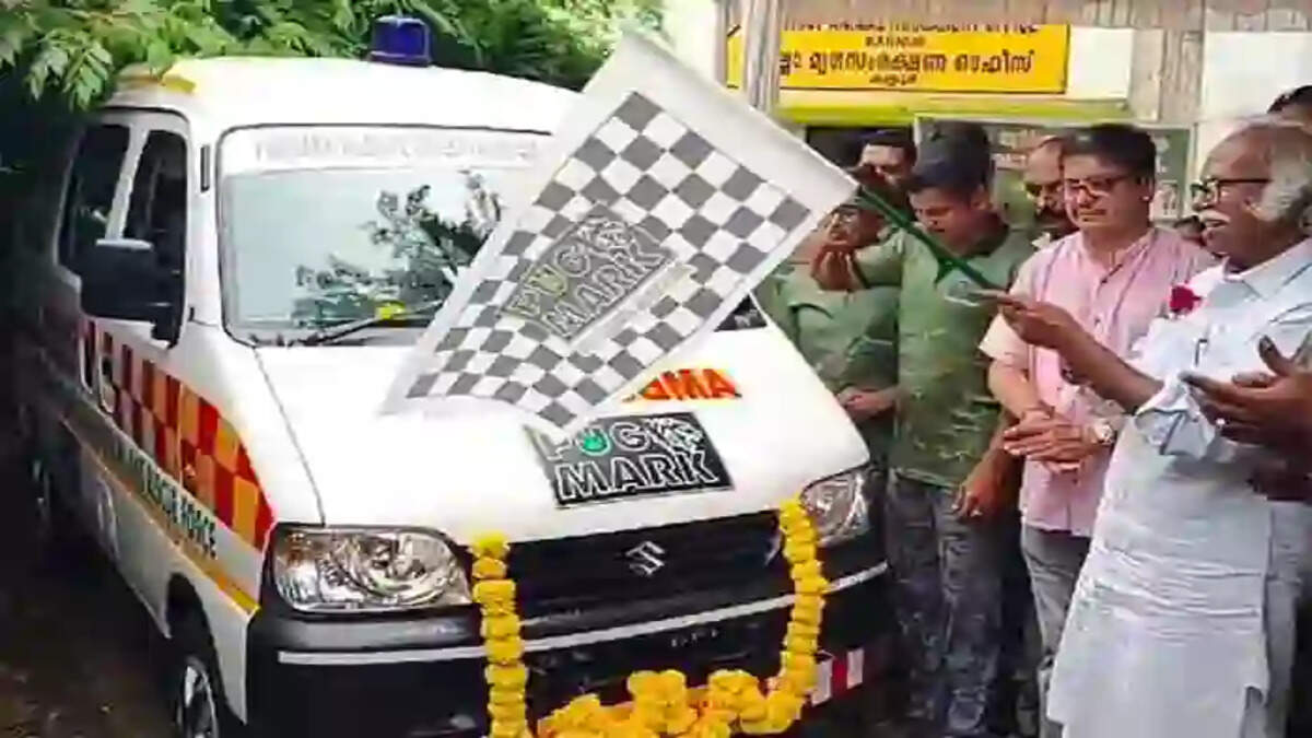 Pets, faaster treatment, Ambulance service, flagged off, Rmachandran Kadannappalli, Kerala News