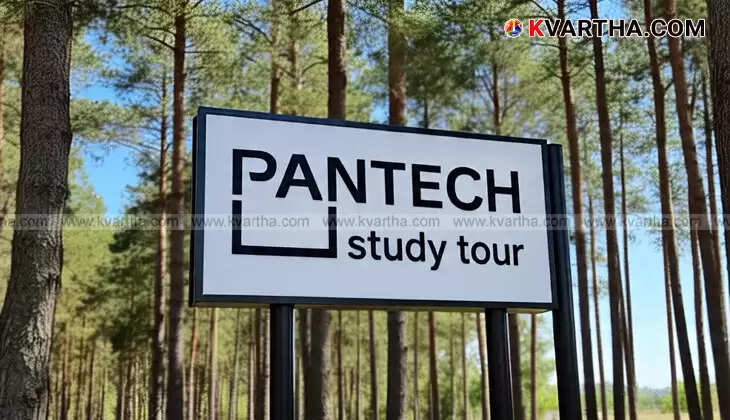 Group of people on a study tour organized by Pantek.