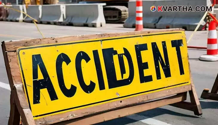 Image Representing Overturned pilgrim bus at Kanamala after accident in Kerala