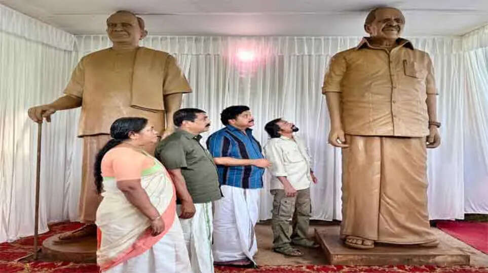 Minister Ganesh Kumar Unvails Sculptures of Father and Mentor