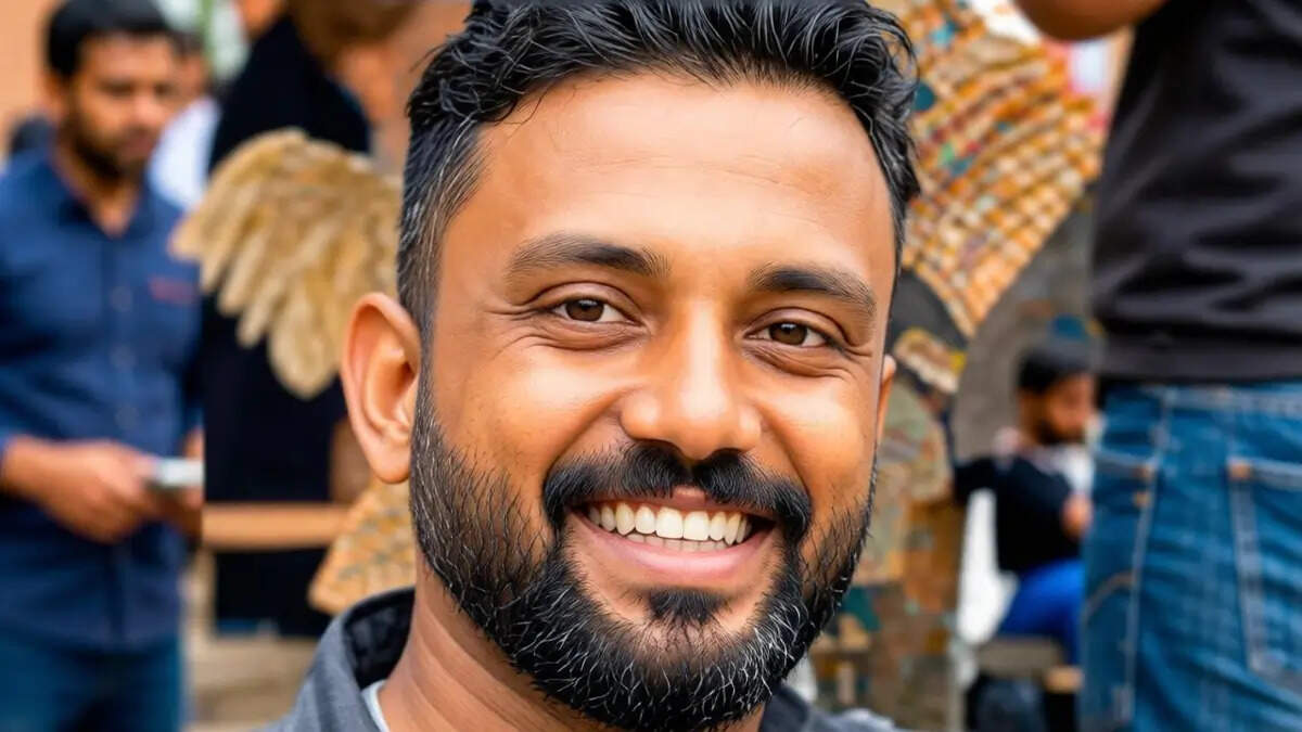 35-Year-Old Man Found Dead in Parked Car Near Chala High School in Kannur&nbsp;