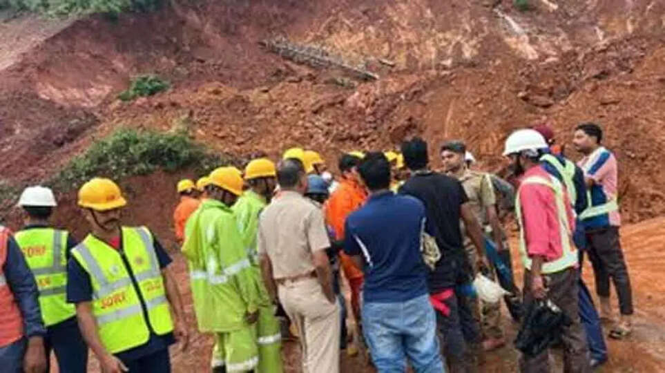 Wayanad landslide, Kerala, Veena George, media coverage, disaster relief, mental health, child psychology