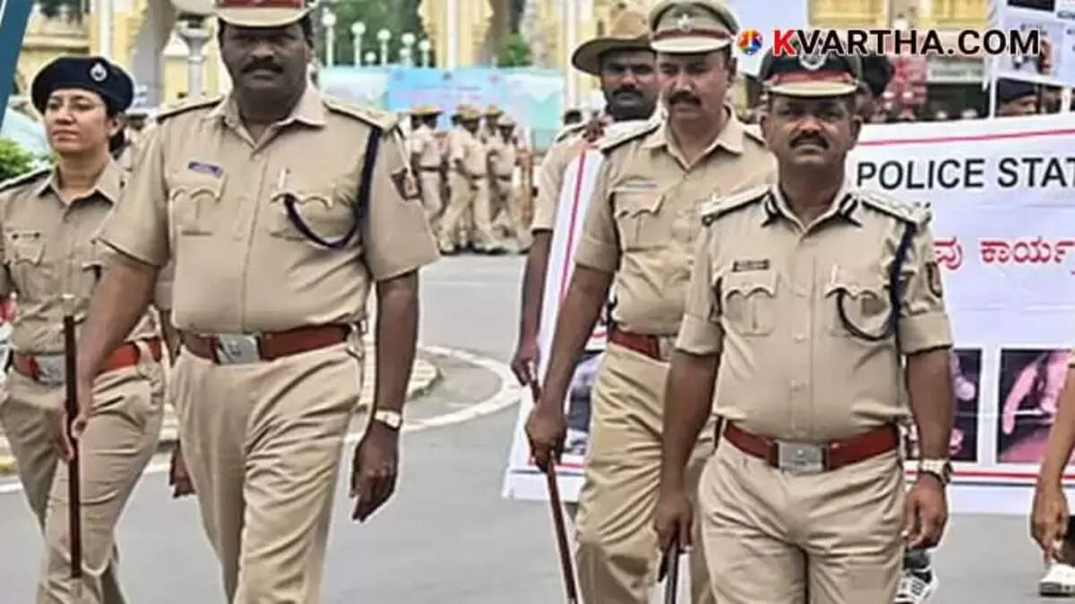  Image Representing Two Arrested in Bengaluru for 'Selling' 12-Year-Old Girl on WhatsApp with False Claims of Curing Illness