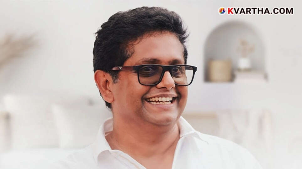 Director Jeethu Joseph and actress Meena.