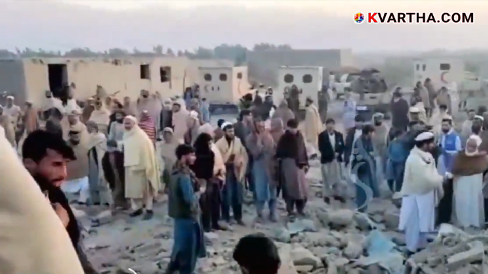  Smoke rising from Paktika province after Pakistan airstrikes.