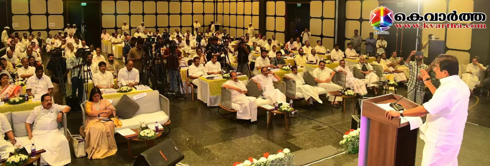  KC Venugopal addressing KPCC leadership camp in Sultan Bathery