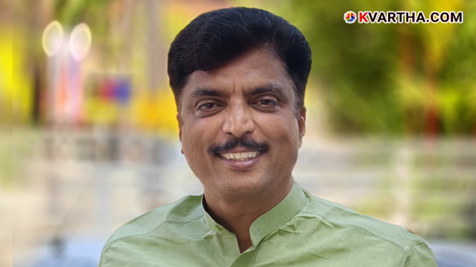 UDF candidate KP Saju meets voters in person in Thalassery.