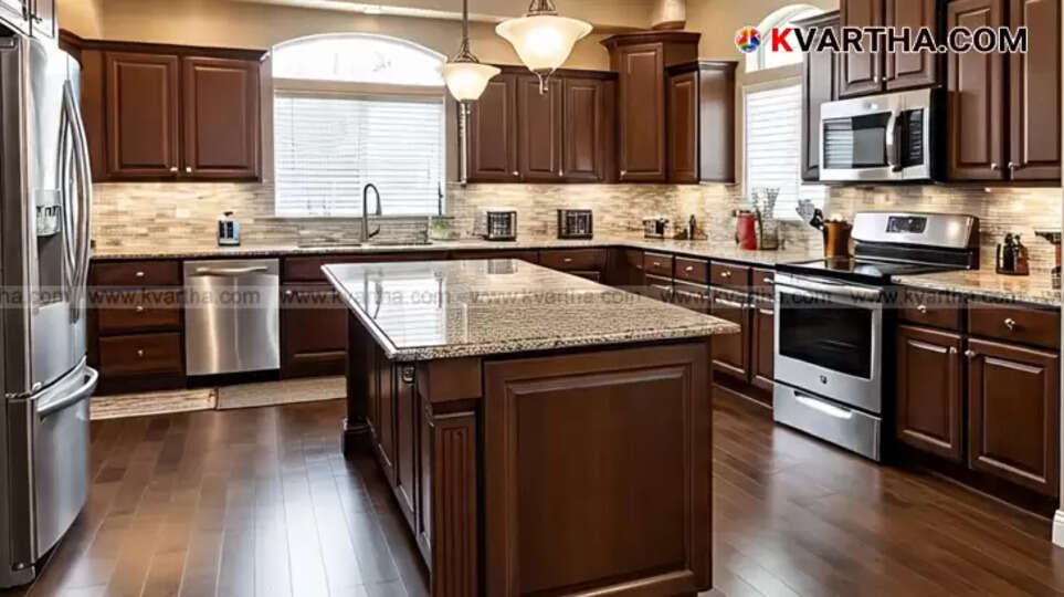 Assortment of common kitchen items including nonstick pans, plastic containers, and aluminum foil, representing the warning from the doctor.
