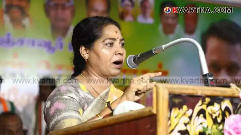 Congress MP Sudha R's Gold Chain Snatched In Delhi.
