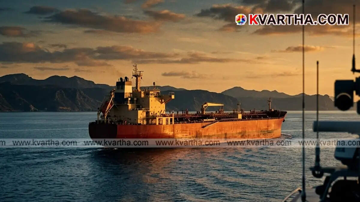  Commercial ships passing through the Strait of Hormuz