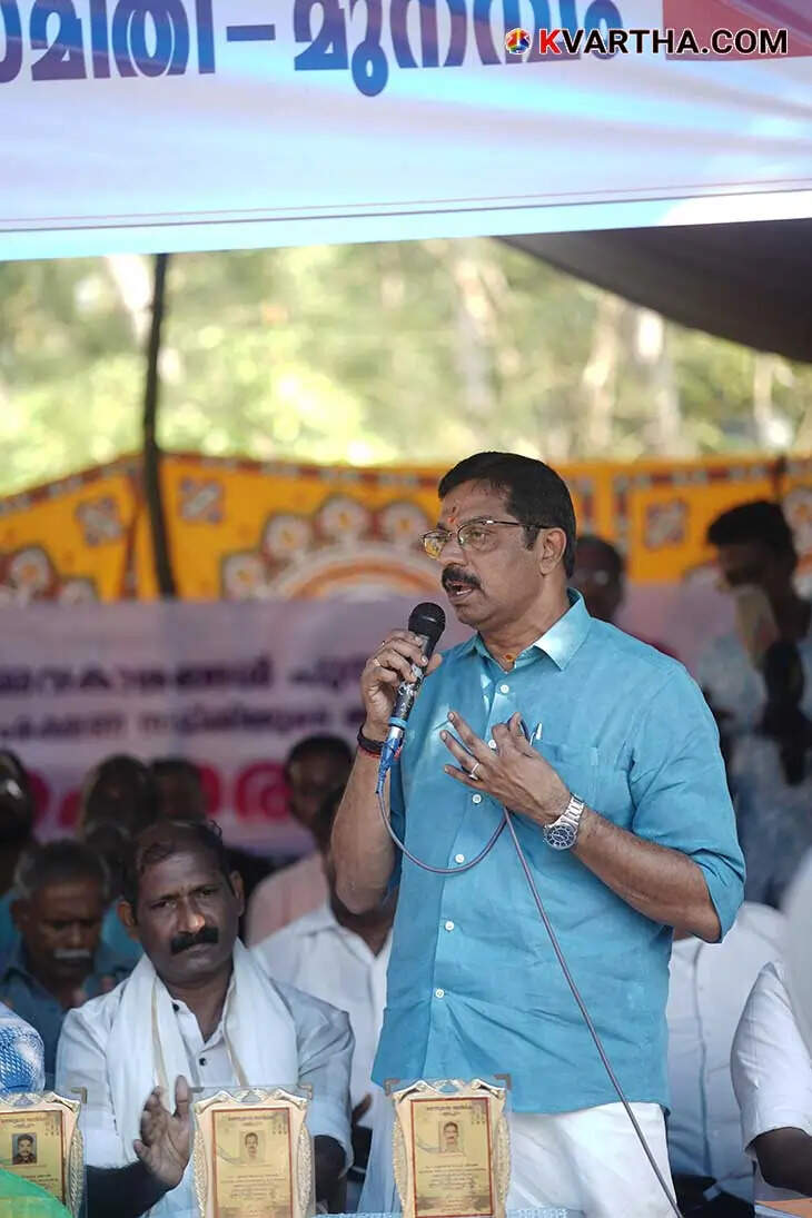 BJP Palakkad Candidate Visits Munambam Protest Site