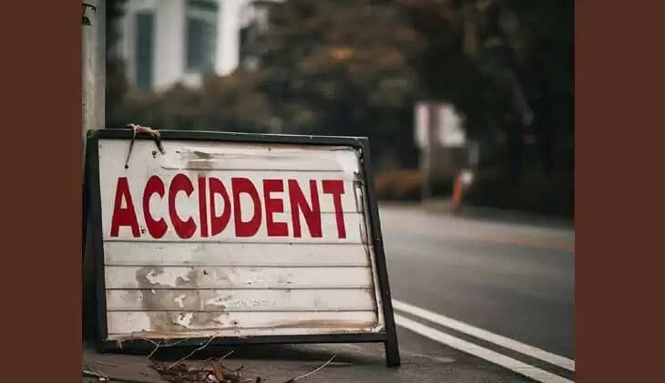Four people died and many injured tractor trolley accident