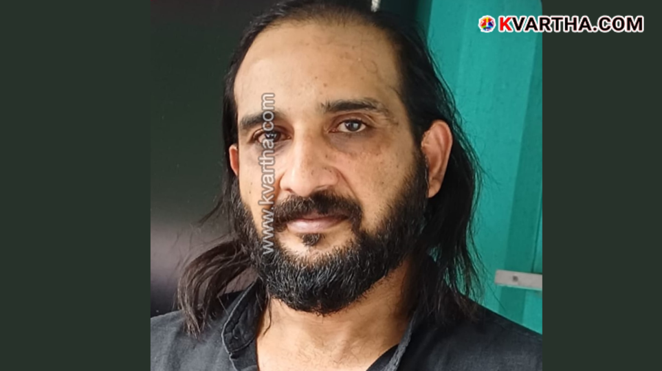 Excise officials arresting youth with drugs