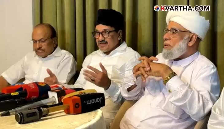 Samastha and Muslim League leaders after meeting