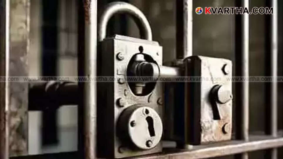 Walayar case accused Arun Prasad being taken to court by police in Palakkad