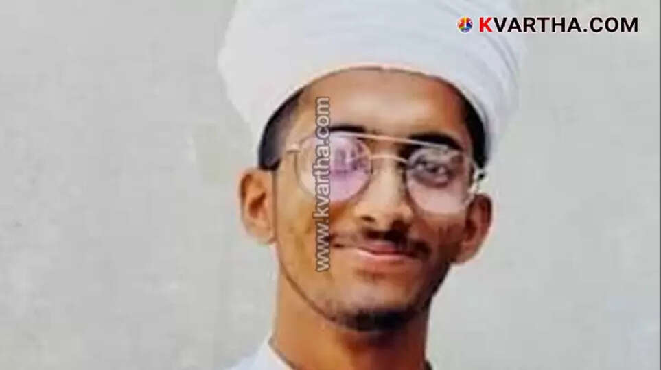 Image of a vehicle involved in a road accident.