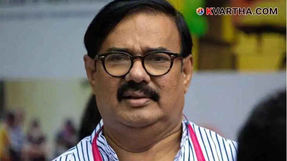 Actor Maniyanpilla Raju gets clean chit in Vazhuthacaud accident case