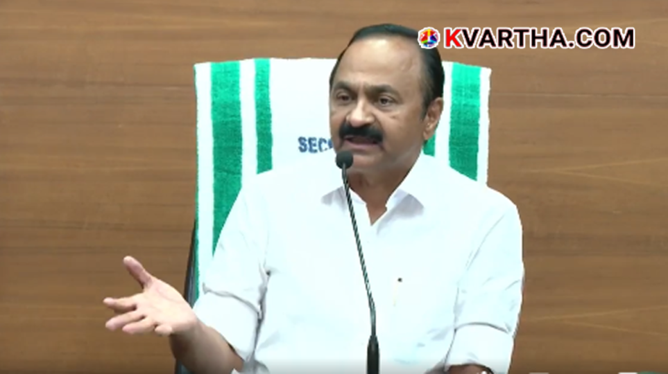 Chief Minister V.D. Satheesan addressing reporters during a formal press conference at the Secretariat in Thiruvananthapuram.