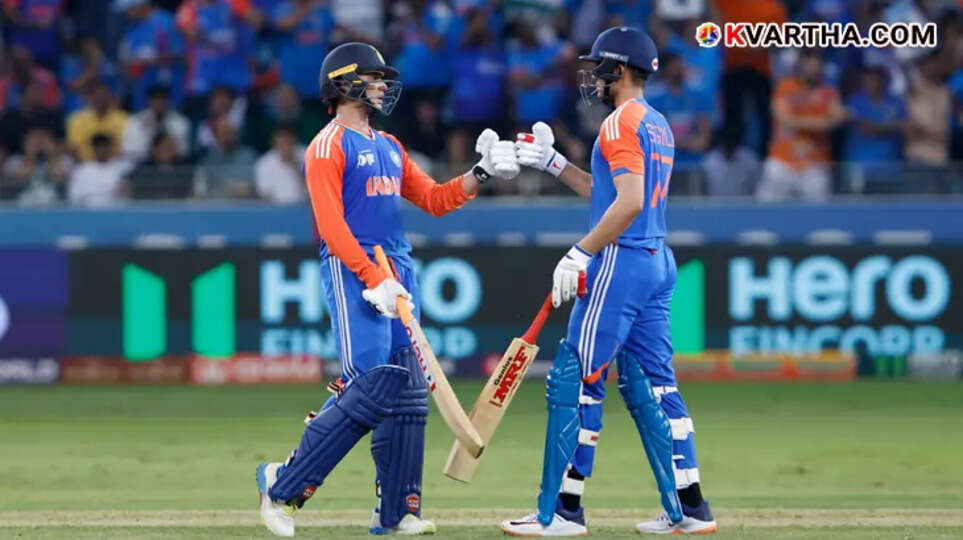 Abhishek Sharma and Shubman Gill batting together.