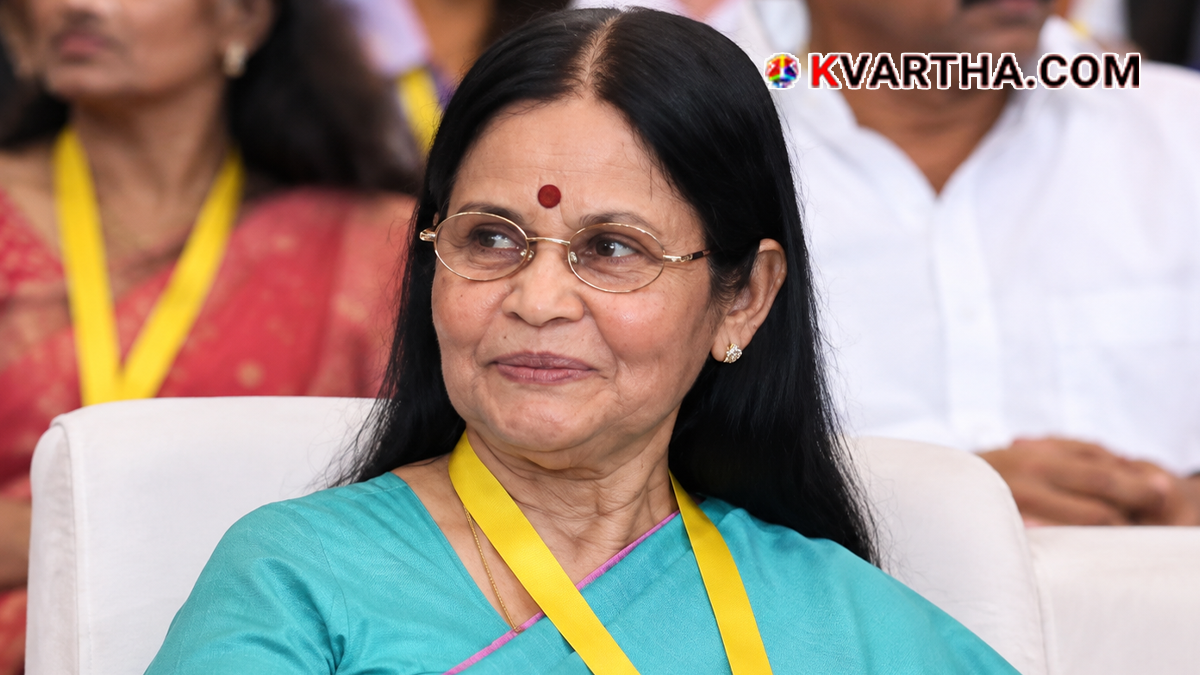 Image reflecting late veteran Malayalam actress Savithri Sreedharan