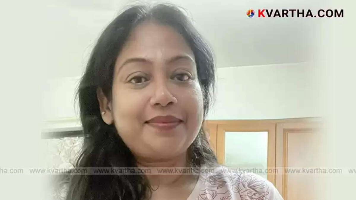  Actress Manisha K. Subramaniam.