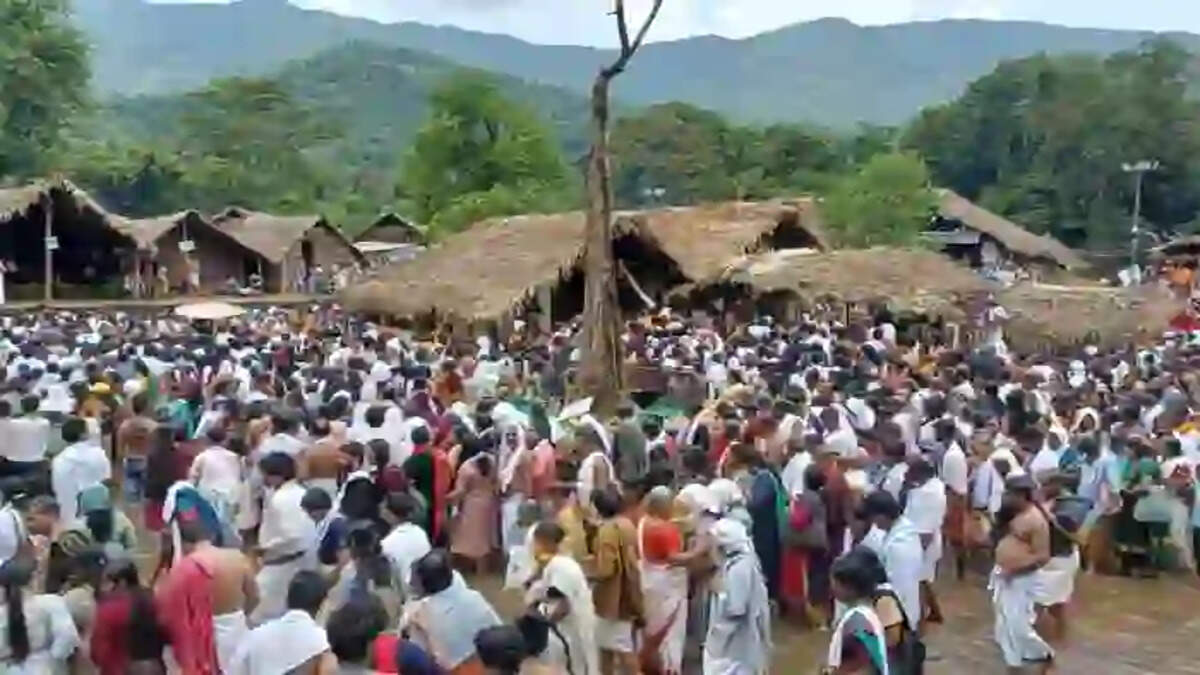 Kottiyur was thronged with pilgrims, Kannur, News, Kottiyur Temple, Pilgrims, Puja, Religion, Kerala 