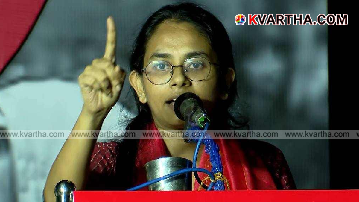  Representational image of Aishe Ghosh attending an SFI event at Kannur University