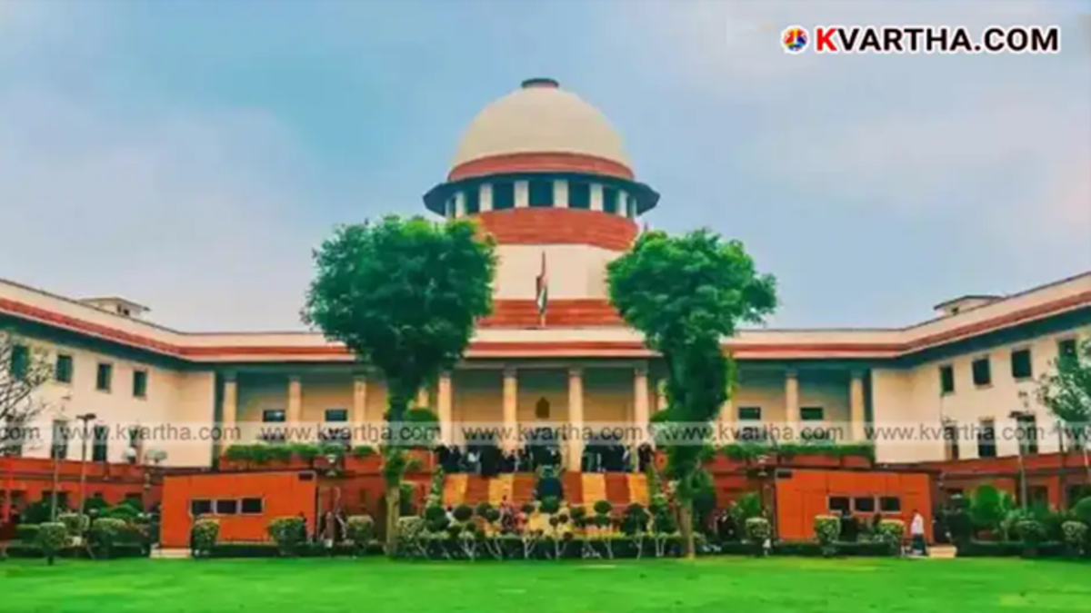 Supreme Court of India building and legal gavel