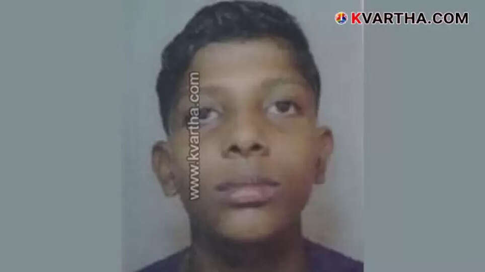 Rescue workers searching at Meenkunnu beach.