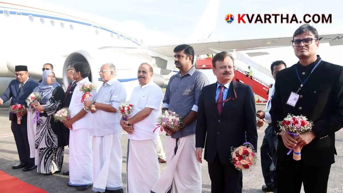 Image reflecting Malaysian Prime Minister Anwar Ibrahim's visit to Markaz in Kozhikode
