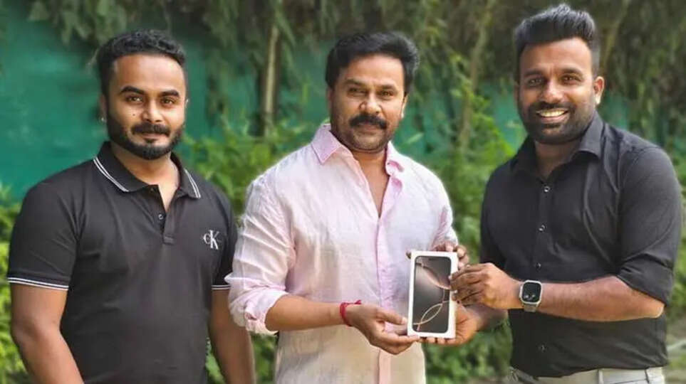 iPhone 16 Sales See Massive Surge in India; Actor Dileep Among First Buyers