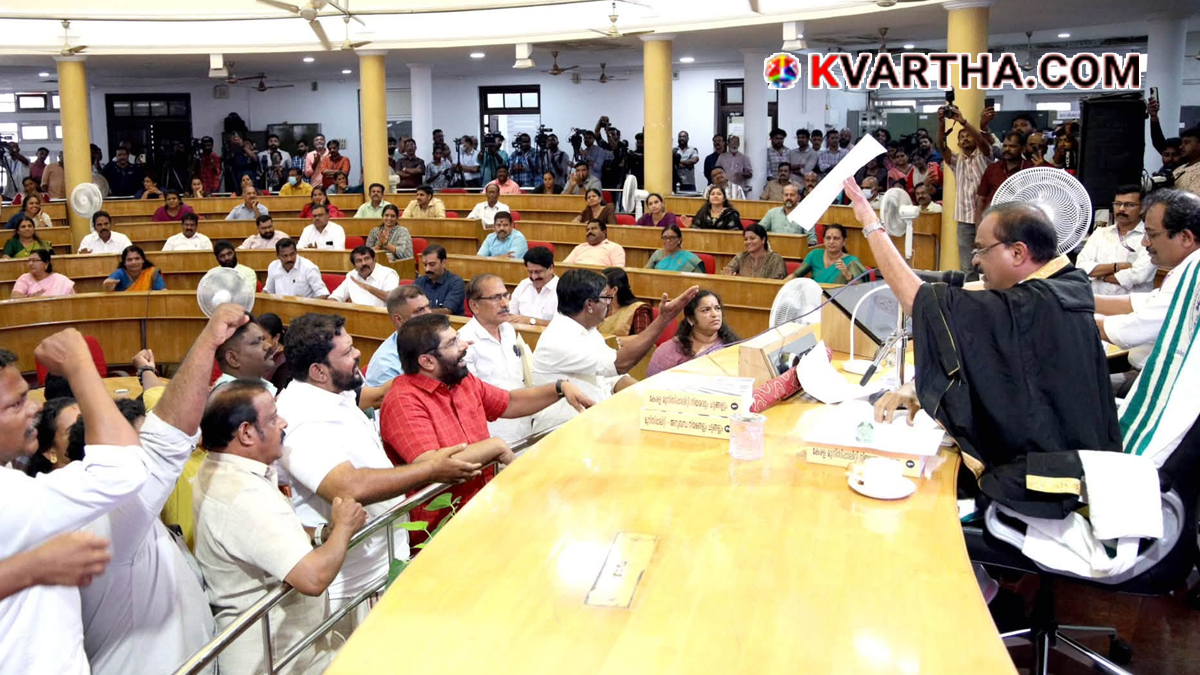 Representational image of Thiruvananthapuram Corporation office and political protests