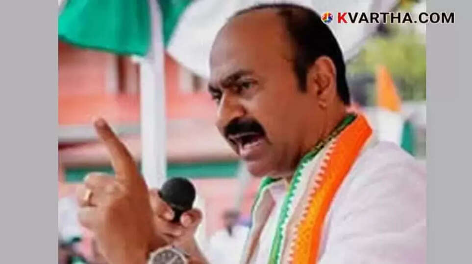  Opposition leader V.D. Satheesan addressing a press conference in Thiruvananthapuram.