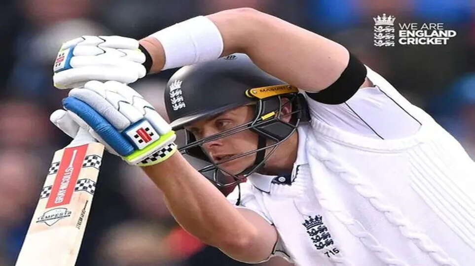 England takes lead against Sri Lanka in Manchester Test