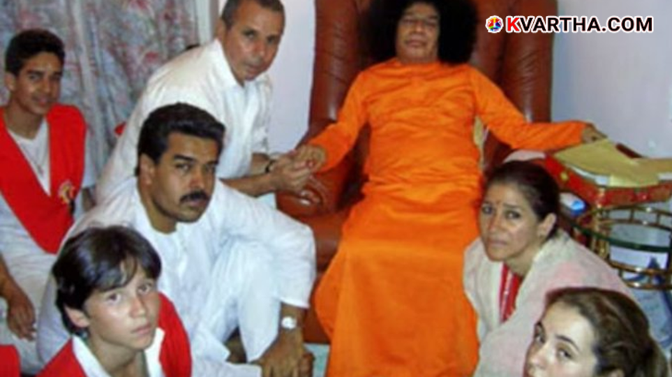  Nicolas Maduro and Cilia Flores with Sathya Sai Baba in Puttaparthi