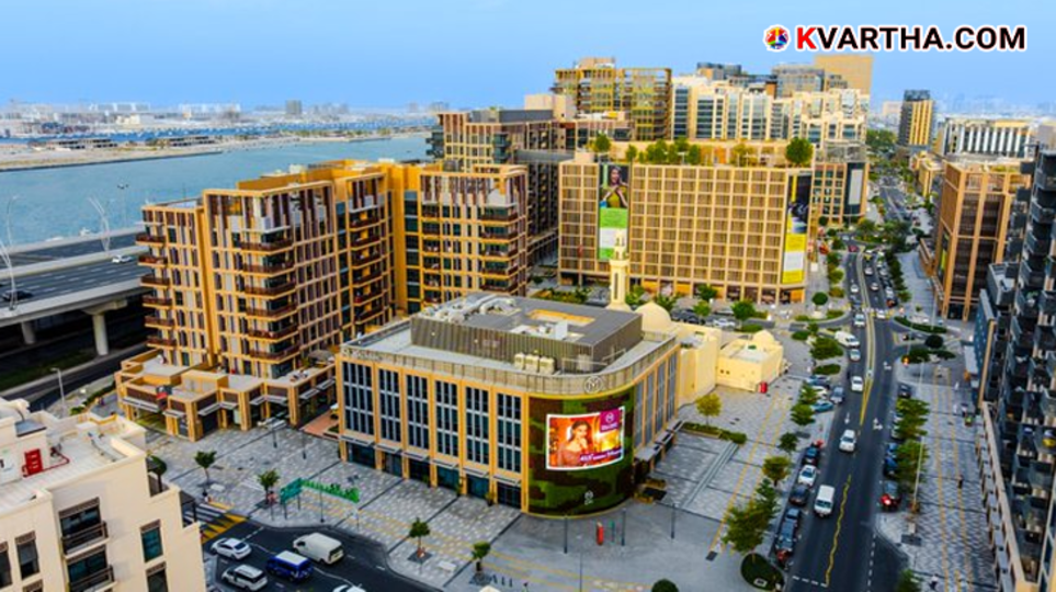 Officials launching the Dubai Gold District project including Mohammed Ibrahim Al Shaibani.