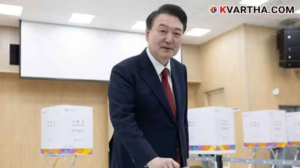  Police Raid on South Korean President's Office Amid Crisis