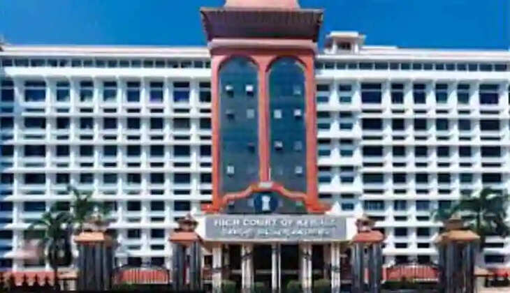 High court says waste dumping in ditch is equal to People's murder, Ernakulam, News, High court, Waste dumping, Criticized, Fire Force, Kerala News