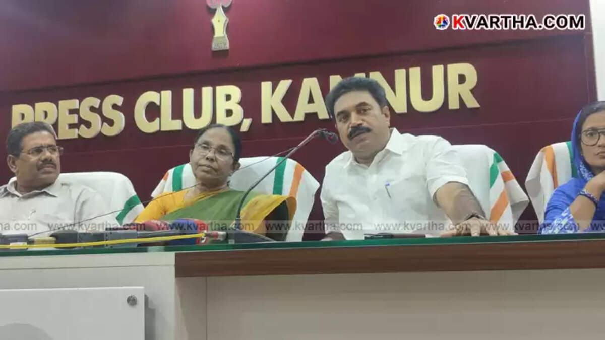 Chief Minister Pinarayi Vijayan laying the foundation stone for Kannur Hajj House.